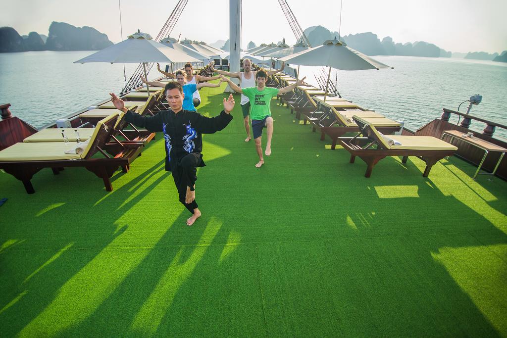 Hotel Dragon Legend Cruise Ha Long Esterno foto