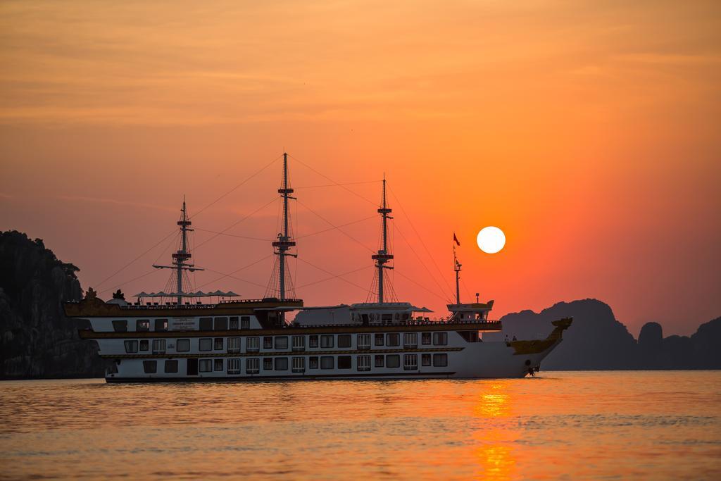 Hotel Dragon Legend Cruise Ha Long Esterno foto