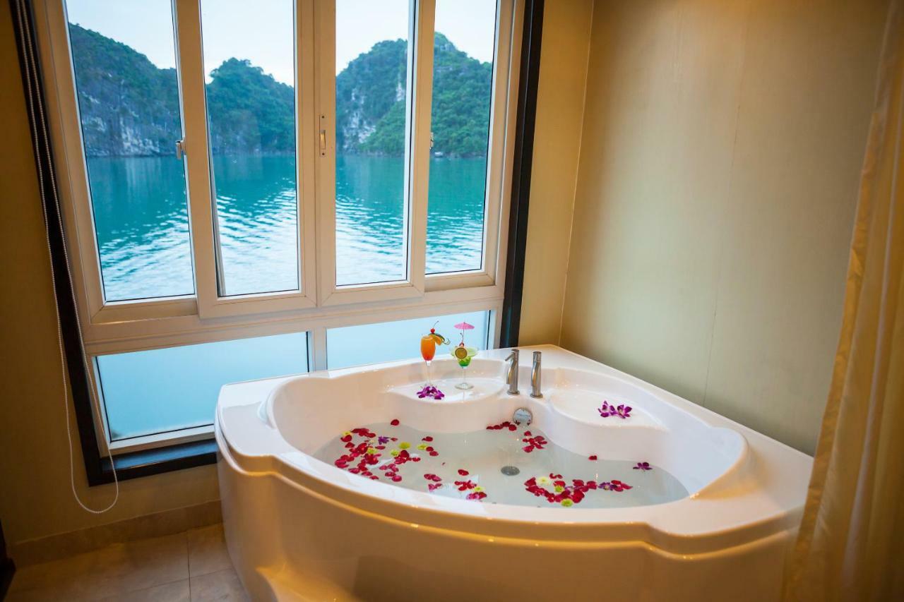 Hotel Dragon Legend Cruise Ha Long Esterno foto